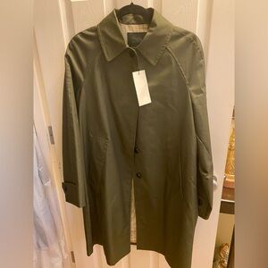 Zara!!!new olive trench coat
Size S